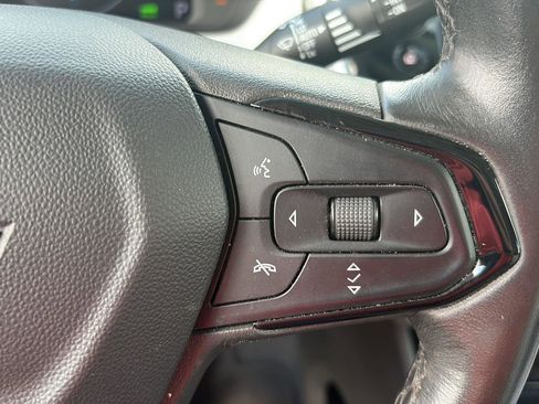 Used 2022 Chevrolet Bolt EUV Premier w/ Sun & Sound Package image 16