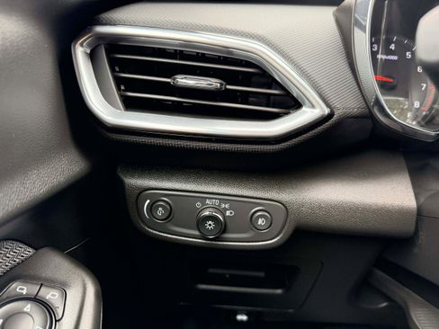 Used 2023 Chevrolet TrailBlazer LT image 16