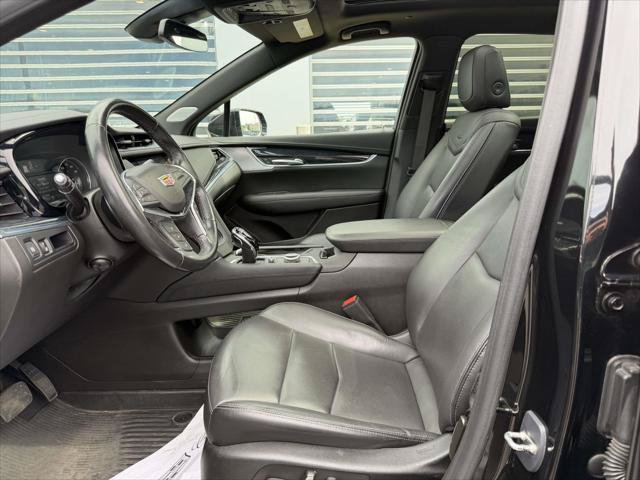 Used 2024 Cadillac XT5 Premium Luxury w/ LPO, Floor Liner Package AWD/4WD image 18