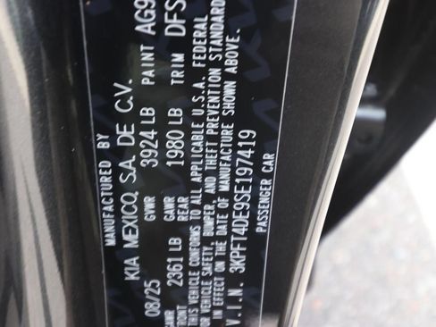 Used 2025 Kia K4 FWD image 23