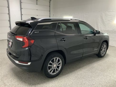 Used 2024 GMC Terrain SLT image 5