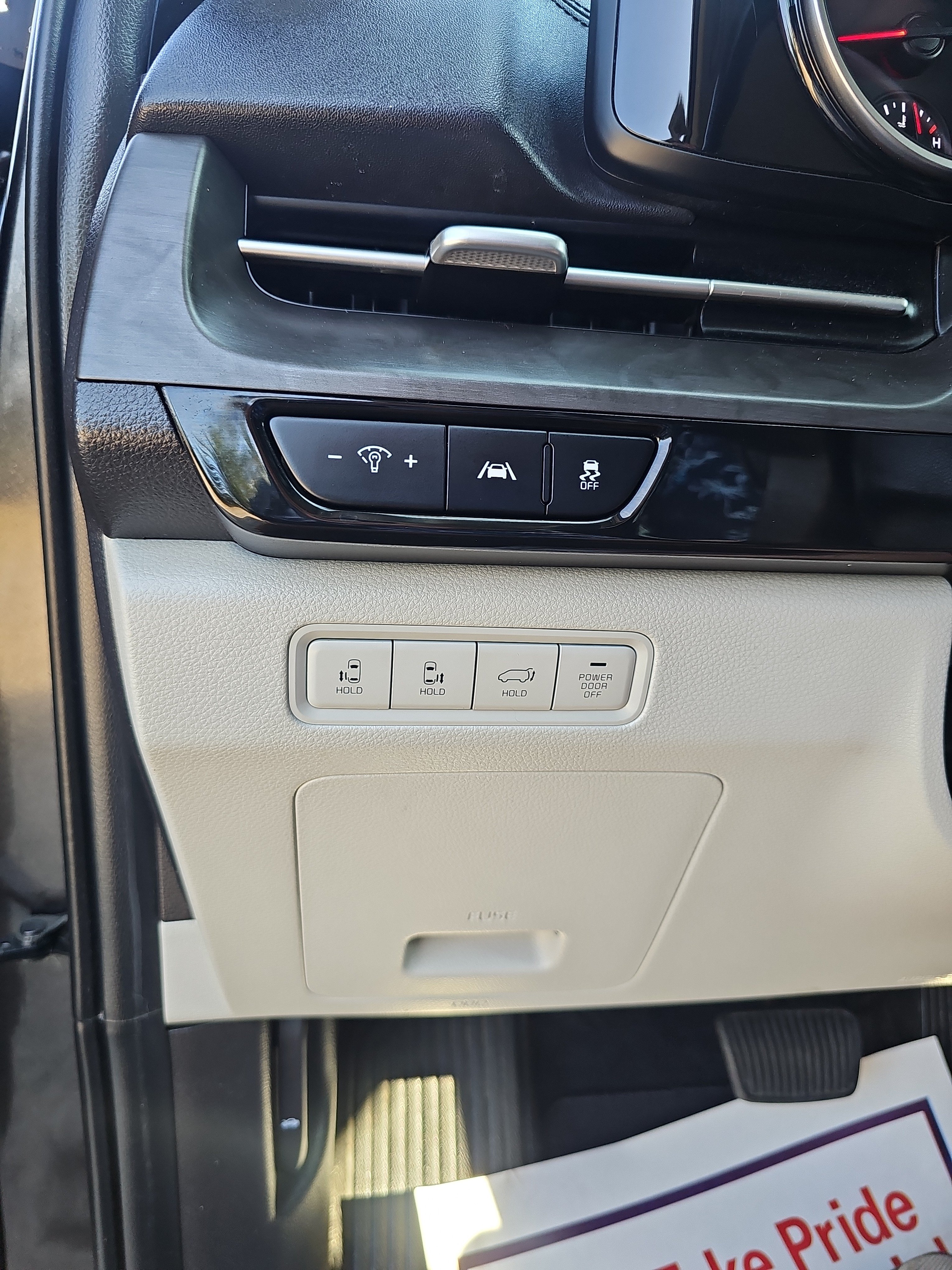 Used 2022 Kia Carnival SX FWD image 29