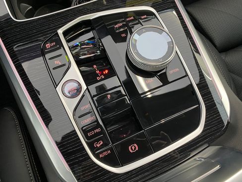 New 2026 BMW X5 M60i w/ Executive Package image 18