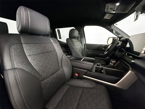 Certified 2025 Toyota Tundra SR5 w/ SR5 Premium Package AWD/4WD image 39