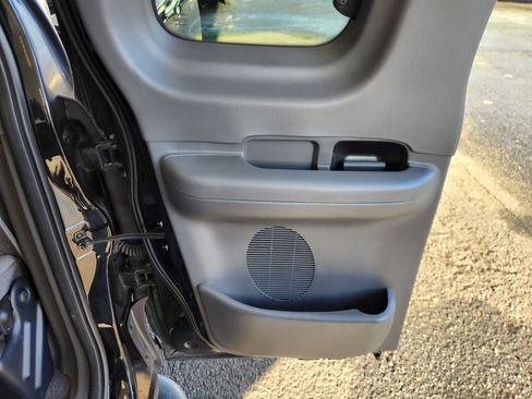 Used 2004 Ford F150 XLT image 14