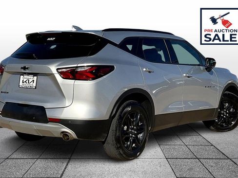 Used 2021 Chevrolet Blazer LT image 12