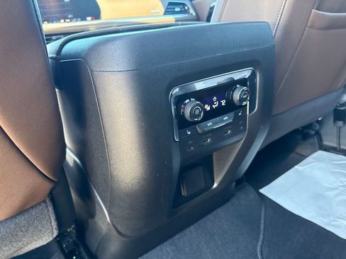 Used 2026 Chevrolet Tahoe High Country AWD/4WD image 25