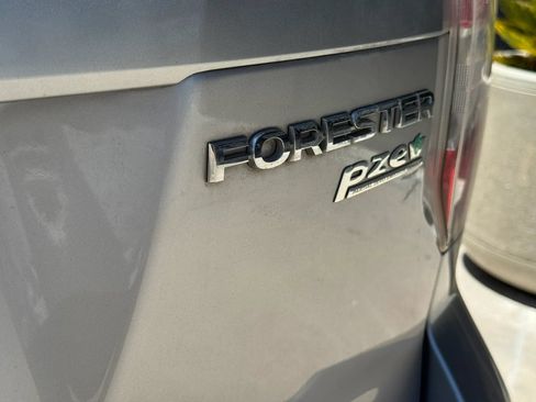 Used 2014 Subaru Forester 2.5i Premium w/ Popular Package #2 AWD/4WD image 47