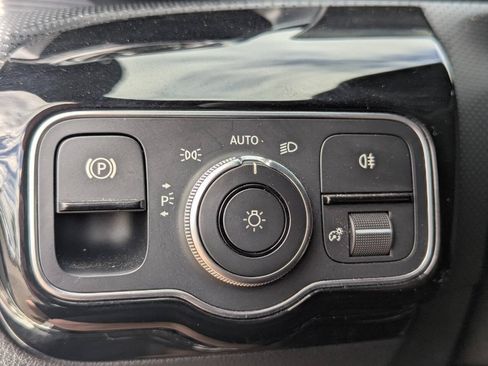 Used 2020 Mercedes-Benz CLA 250 image 28