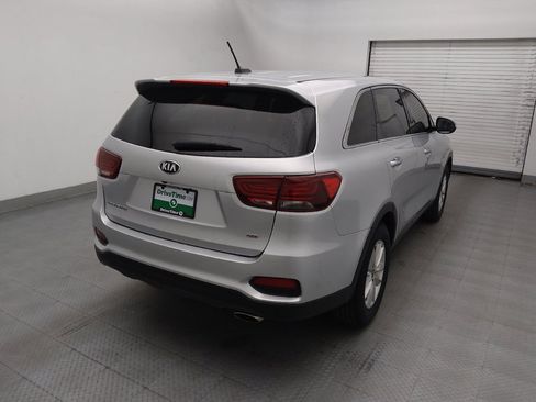 Used 2019 Kia Sorento L FWD image 7