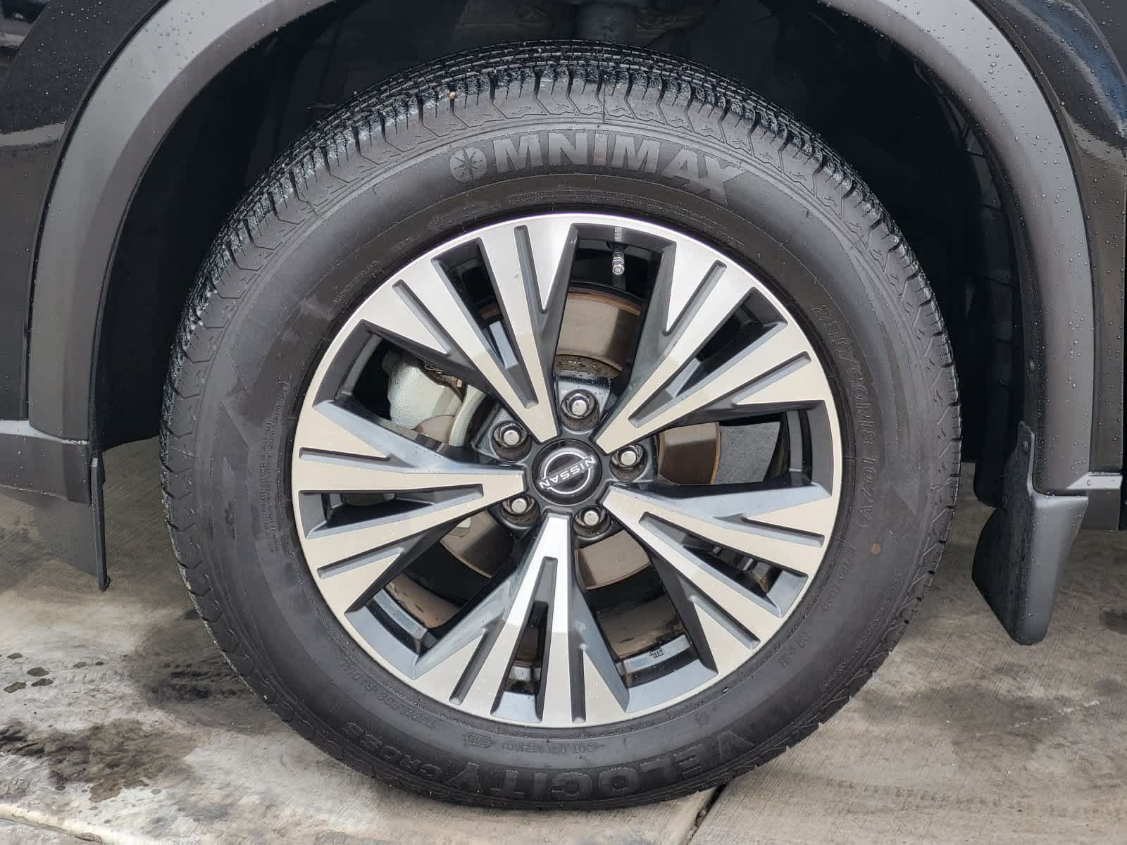 Used 2023 Nissan Rogue SV AWD/4WD image 9