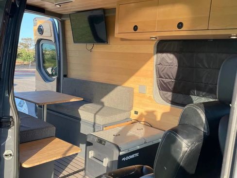 Used 2021 Mercedes-Benz Sprinter 2500 image 19