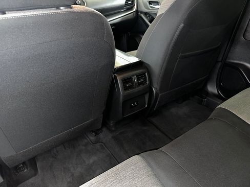 Used 2023 Nissan Rogue SV AWD/4WD image 18