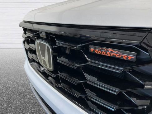 New 2025 Honda Pilot TrailSport image 12