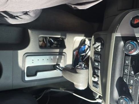 Used 2017 Nissan Frontier SV w/ SV Value Truck Package image 9