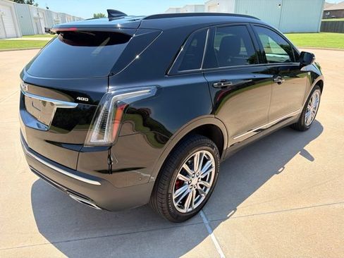 Certified 2025 Cadillac XT5 Sportv w/ Technology Package AWD/4WD image 5