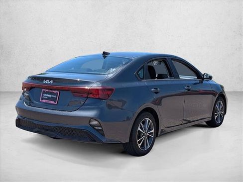 Used 2024 Kia Forte LXS FWD image 5