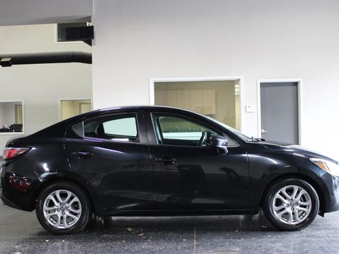 Used 2016 Scion iA FWD image 2