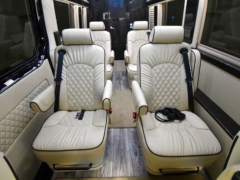Used 2021 Mercedes-Benz Sprinter 3500 image 18