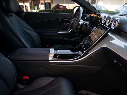 Used 2024 Mercedes-Benz CLE 300 4MATIC Coupe image 19