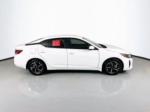 Used 2024 Nissan Sentra SV image 10