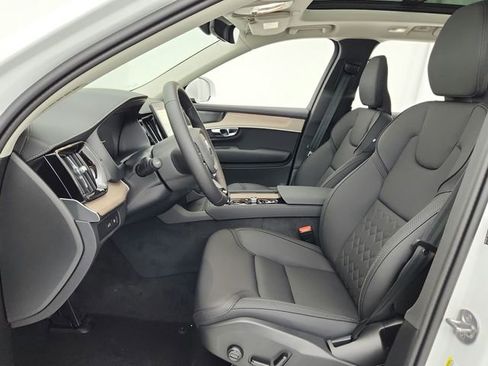 New 2025 Volvo XC90 T8 Plus w/ Protection Package Premier image 25