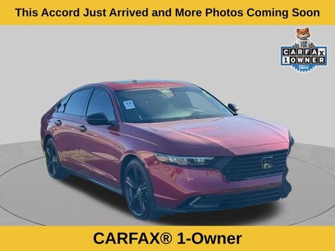 Used 2025 Honda Accord Sport image 2