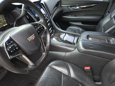 Used 2015 Cadillac Escalade ESV Platinum AWD/4WD image 10