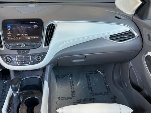 Used 2024 Chevrolet Malibu LT image 35