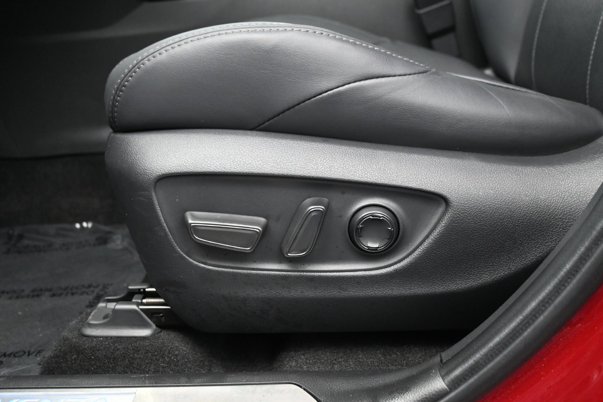 Used 2023 Toyota Venza Limited AWD/4WD image 24