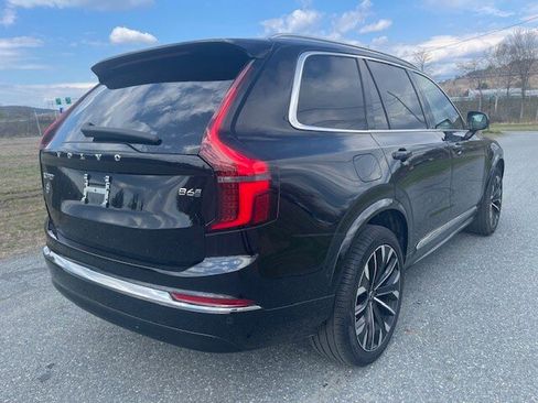 Used 2025 Volvo XC90 B6 Plus AWD/4WD image 3