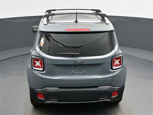 Used 2017 Jeep Renegade Limited image 21