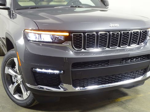 New 2025 Jeep Grand Cherokee L Limited image 53