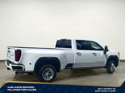 New 2026 GMC Sierra 3500 Denali w/ Denali Reserve Package AWD/4WD image 8