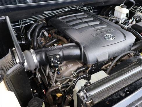 Used 2012 Toyota Tundra 4x4 CrewMax image 28