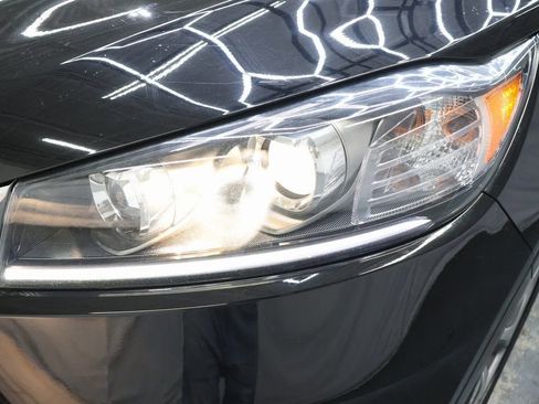 Used 2019 Kia Sorento SX image 28