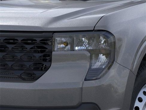 New 2025 Ford Maverick XL image 28
