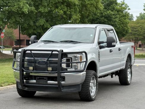 Used 2018 Ford F250 XL w/ STX Appearance Package AWD/4WD image 2