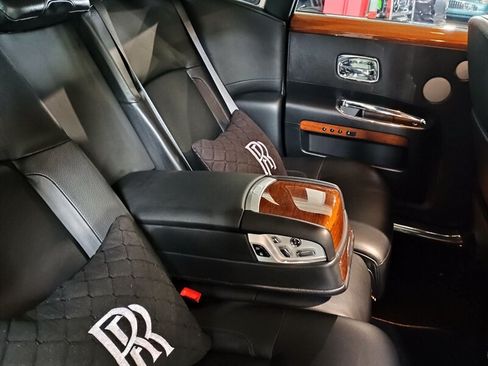 Used 2010 Rolls-Royce Ghost RWD image 30