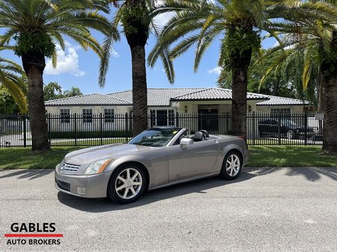 Used 2005 Cadillac XLR image 7