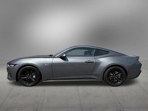 Used 2024 Ford Mustang GT RWD image 2