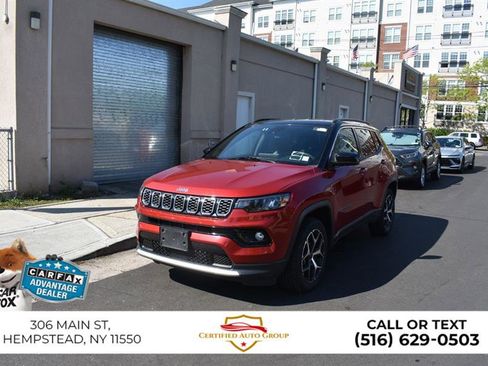 Used 2025 Jeep Compass Limited AWD/4WD image 2