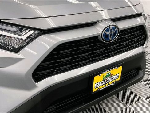 Used 2024 Toyota RAV4 XLE image 32