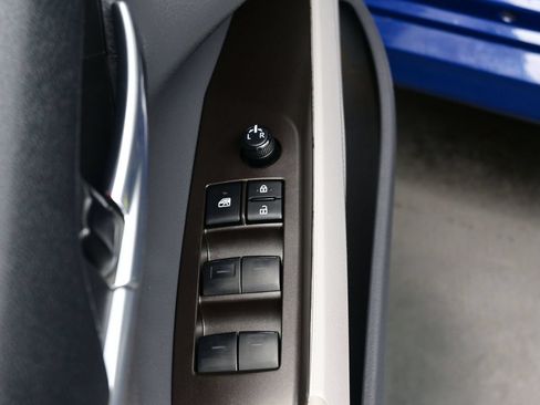 Used 2023 Toyota Camry LE FWD image 10