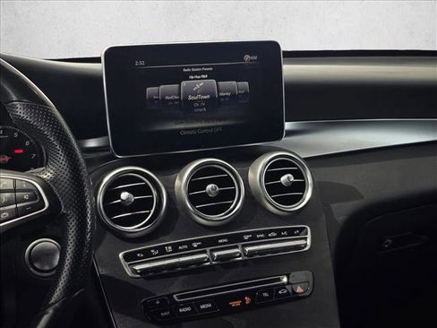 Used 2017 Mercedes-Benz GLC 300 4MATIC image 22