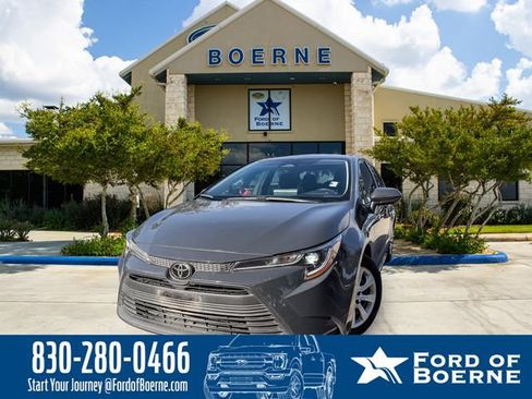 Used 2024 Toyota Corolla LE FWD image 1