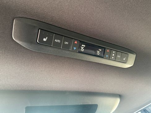 New 2026 Toyota Sienna Platinum AWD/4WD image 59