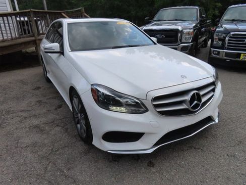 Used 2014 Mercedes-Benz E 350 Sedan image 4
