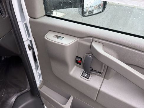 New 2026 Chevrolet Express 3500 w/ Power Convenience Package image 35