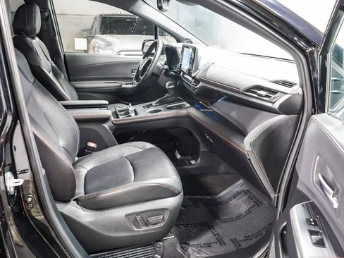 Used 2024 Toyota Sienna XSE w/ XSE Plus Package image 18